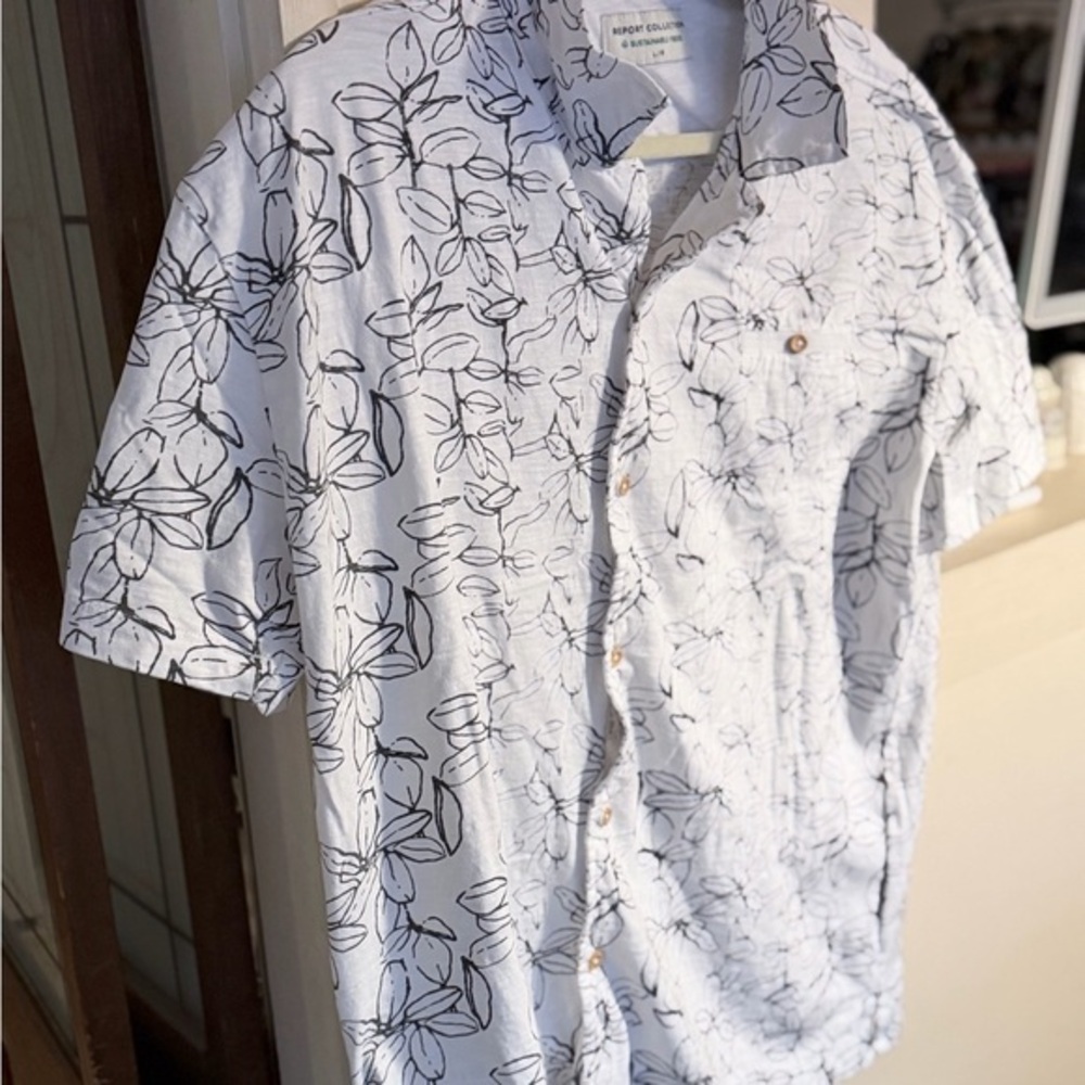 Report Collection White and Black Floral Button Down Shirt
